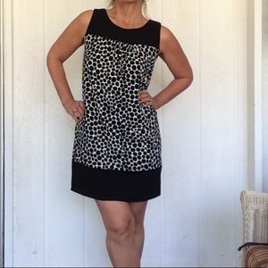 LILY BLACK AND WHITE POLKA DOT SHIFT DRESS SMALL